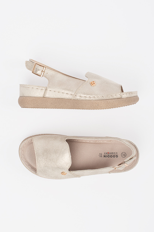 Sandales couleur or avec semelle en cuir