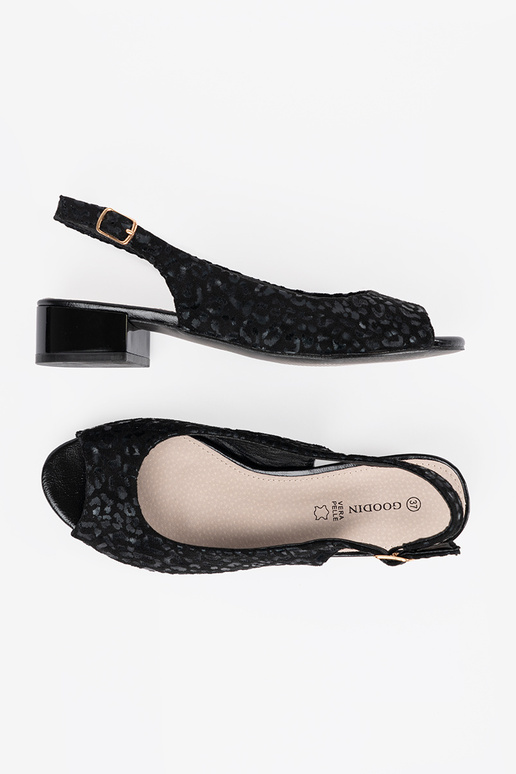 Sandales noires à petit talon motif...