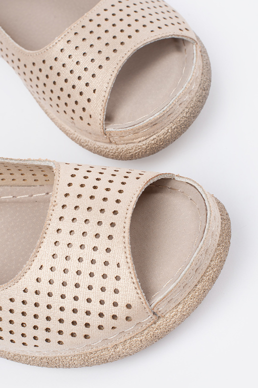 Sandales confortables couleur or clair Sandales confortables couleur or clair