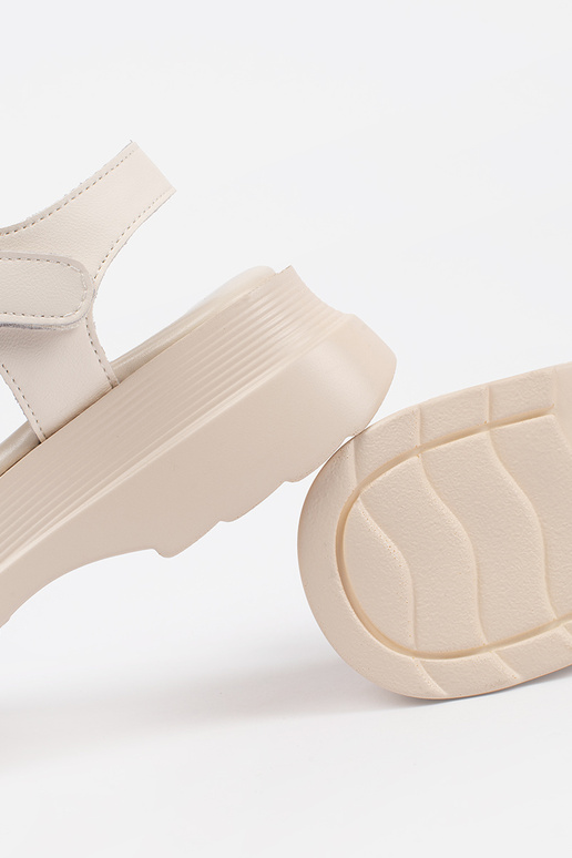 Sandales à plateforme en cuir couleur...