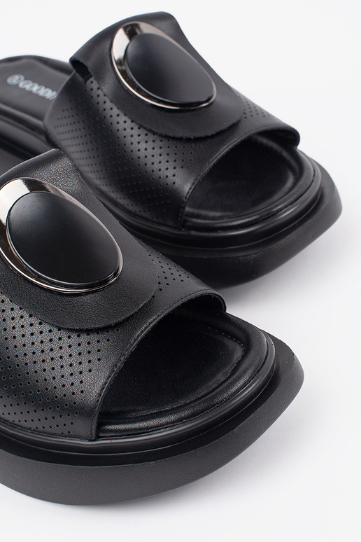 Chaussons noirs confortables avec...