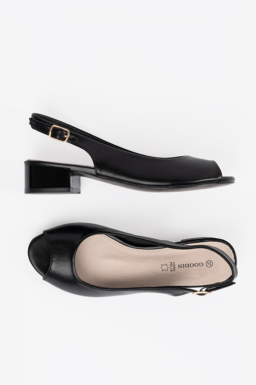 Sandales élégantes noires à petit talon Sandales élégantes noires à petit talon