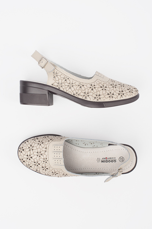 Sandales couleur sable à petit talon Sandales couleur sable à petit talon