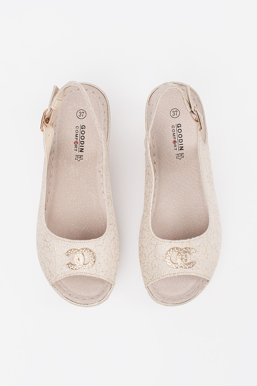 Sandales couleur sable à talon...