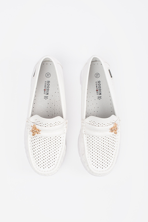 Mocassins ajourés couleur ivoire Mocassins ajourés couleur ivoire