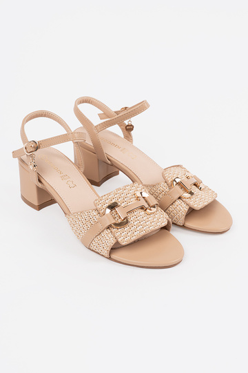 Sandales couleur sable à... 2