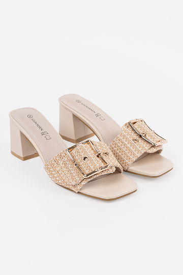 Chaussons couleur sable... 2