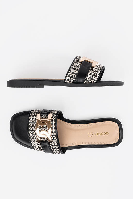 Chaussons noirs et blancs pour femmes... Chaussons noirs et blancs pour femmes...