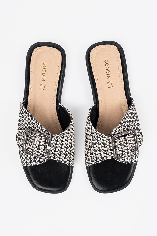 Chaussons à carreaux noir et blanc... Chaussons à carreaux noir et blanc...