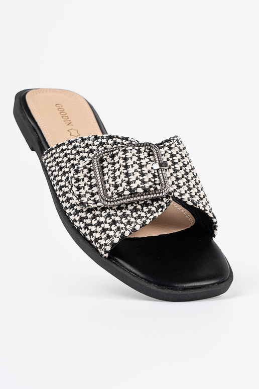 Chaussons à carreaux noir et blanc... Chaussons à carreaux noir et blanc...