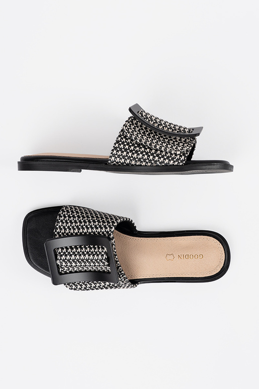 Chaussons plats noir et blanc Chaussons plats noir et blanc