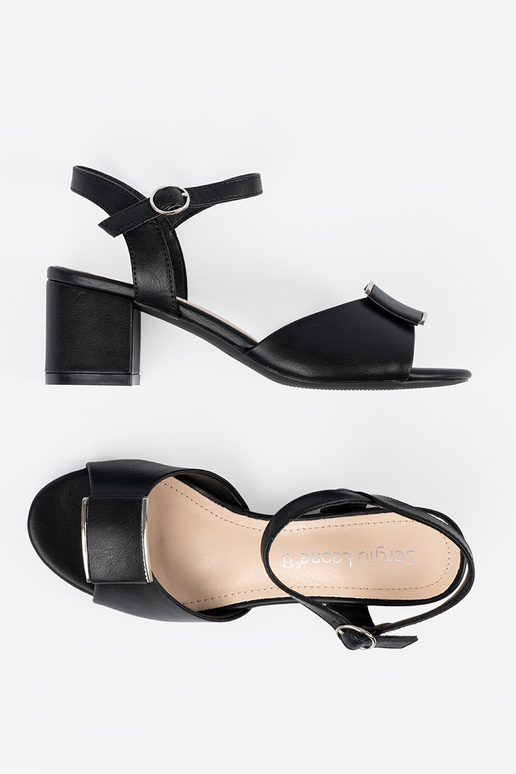 Sandales à talons pour femmes avec... Sandales à talons pour femmes avec...