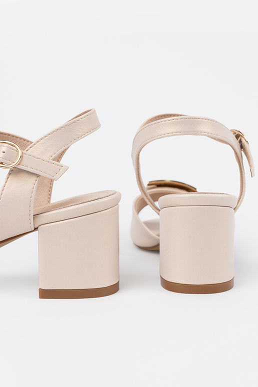 Sandales pour femmes à semelle plate... Sandales pour femmes à semelle plate...