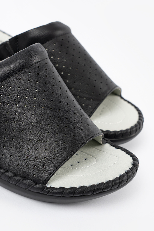 Pantoufles avec inserts en cuir noires Pantoufles avec inserts en cuir noires