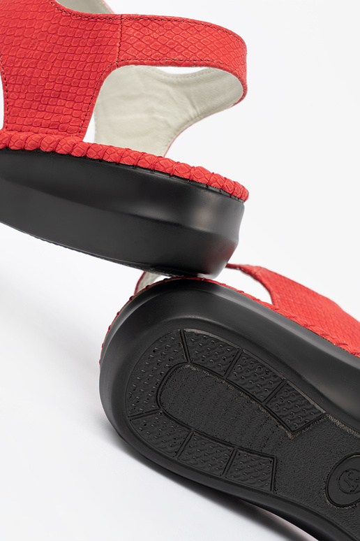 Sandales avec inserts en cuir rouges Sandales avec inserts en cuir rouges