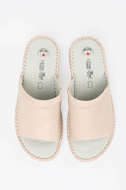 Pantoufles avec inserts en cuir...