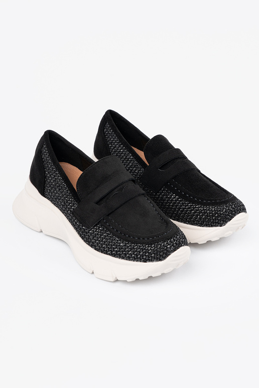 couleur noire demi-chaussures sur une... couleur noire demi-chaussures sur une...