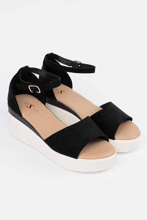 couleur noire des sandales femmes na...