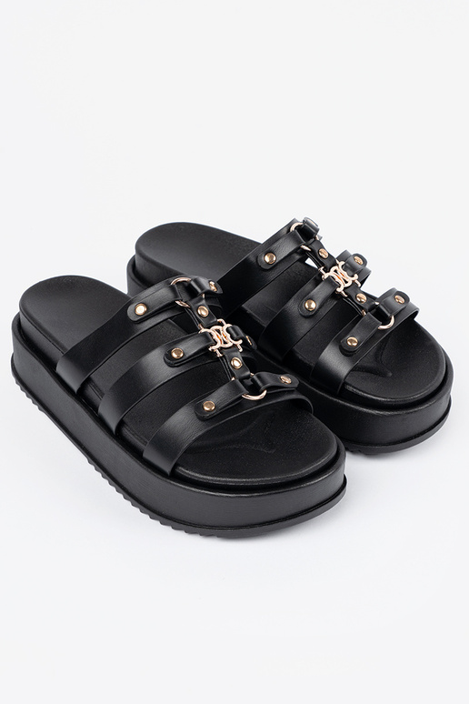 Chaussons femmes avec une plateforme... Chaussons femmes avec une plateforme...