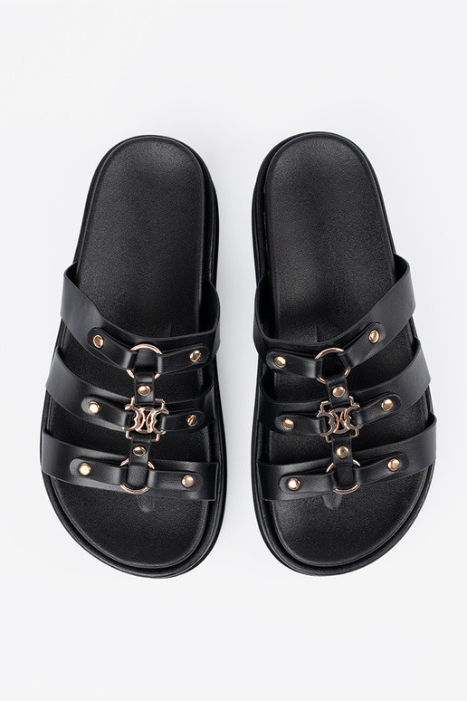 Chaussons femmes avec une plateforme... Chaussons femmes avec une plateforme...