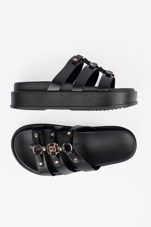 Chaussons femmes avec une plateforme... Chaussons femmes avec une plateforme...