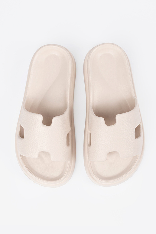 Chaussons femmes avec une plateforme...