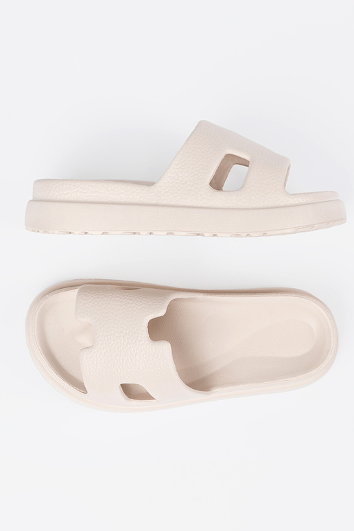 Chaussons femmes avec une plateforme...