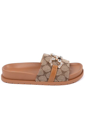 marron Chaussons ze zdobieniem