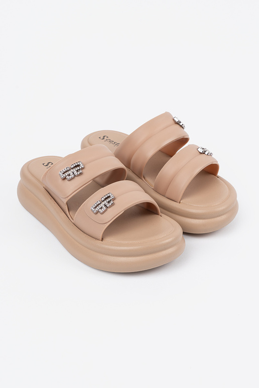 beige Chaussons femmes avec une... beige Chaussons femmes avec une...