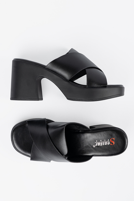 couleur noire Chaussons sur le talon