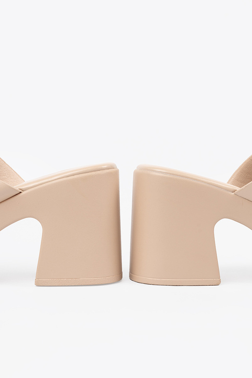 beige Chaussons sur le talon beige Chaussons sur le talon