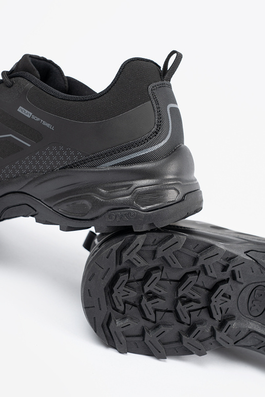 Baskets légères de style sportif pour...