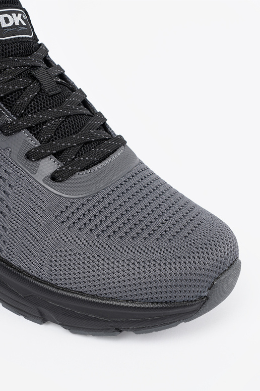 Baskets sportives pour hommes noires...