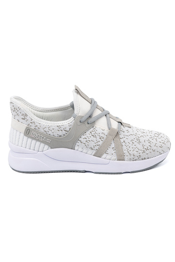 Chaussures de style sport...