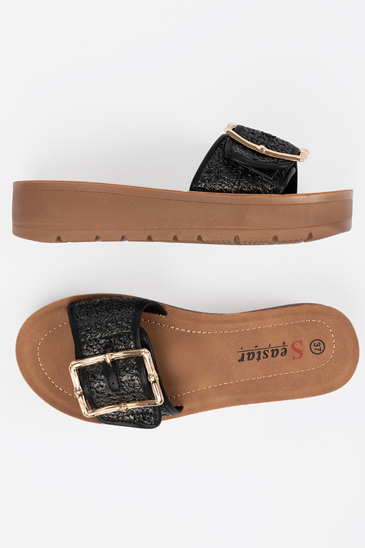 Chaussons noirs avec boucle en or