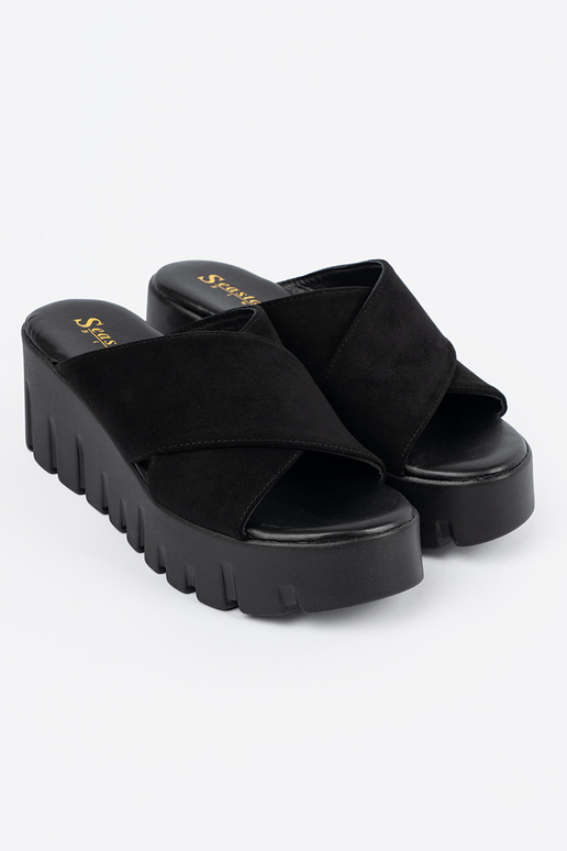 en daim Chaussons femmes sur un coin...