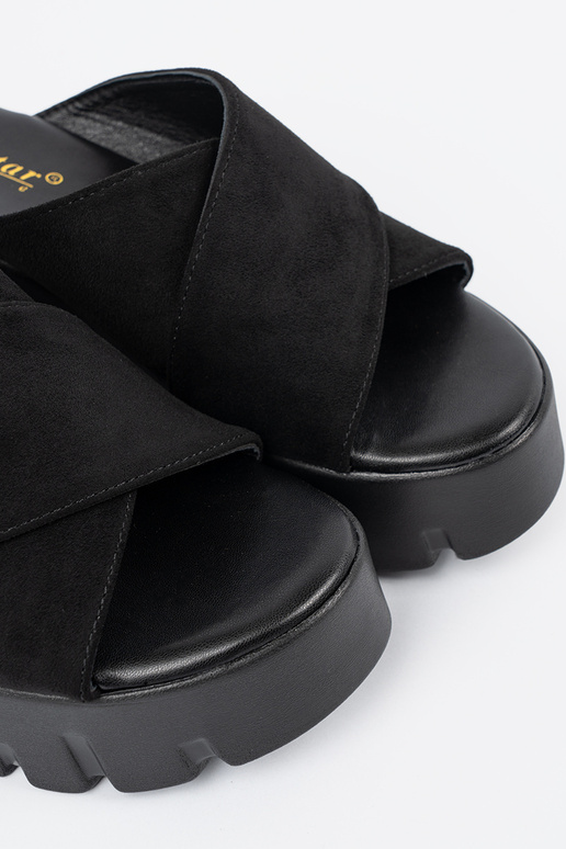 en daim Chaussons femmes sur un coin...