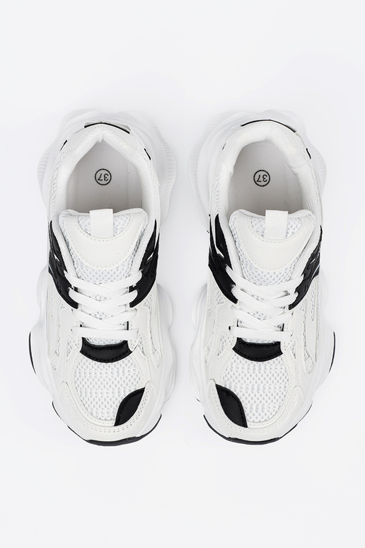 Baskets blanches de style sportif sur...