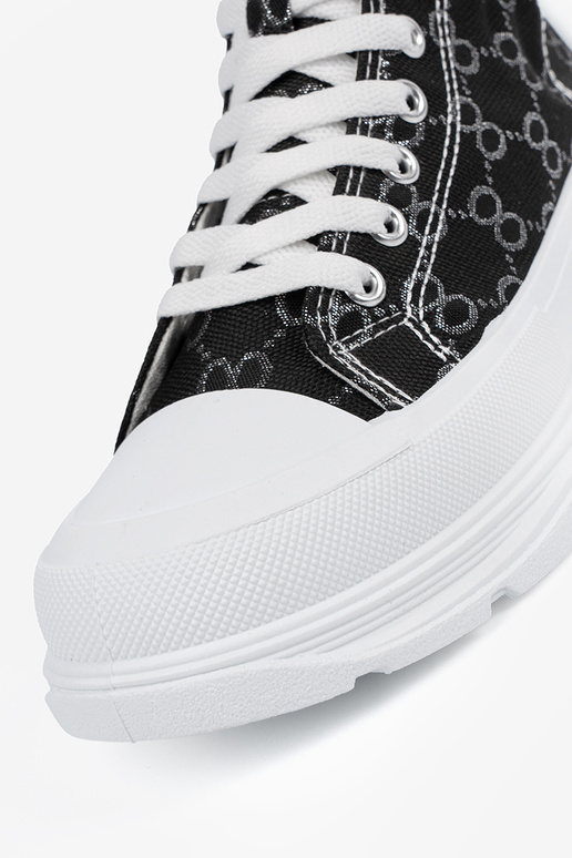 Chaussures noires avec lacets et...