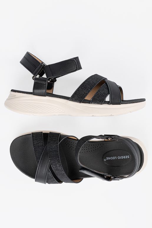 Sandales marron sur une plateforme... Sandales marron sur une plateforme...