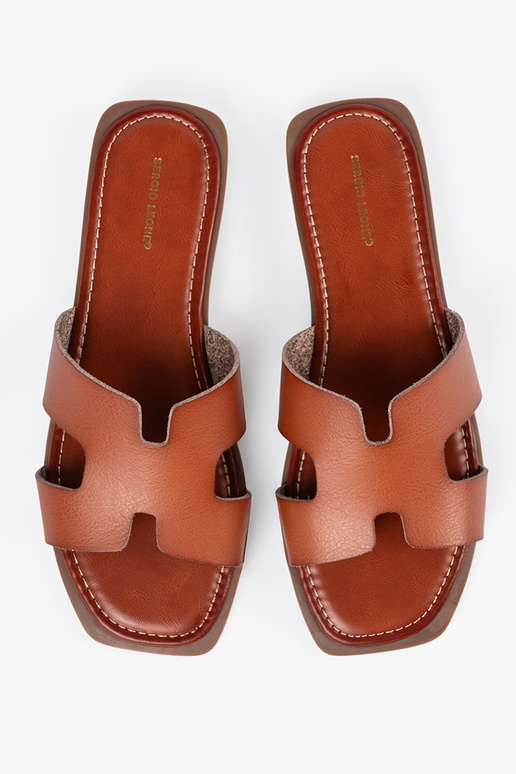 Chaussons marron à bout carré