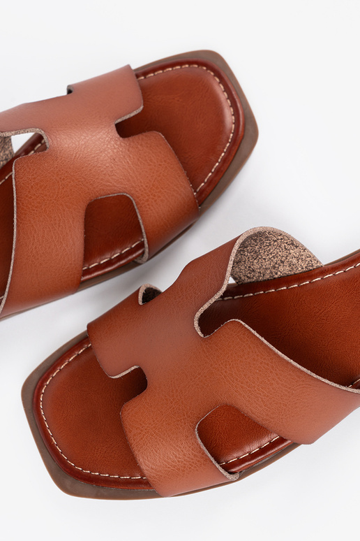 Chaussons marron à bout carré