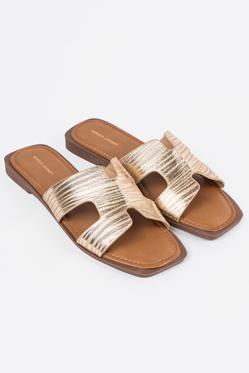 Chaussons dorés à bout carré 2