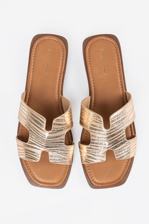 Chaussons dorés à bout carré