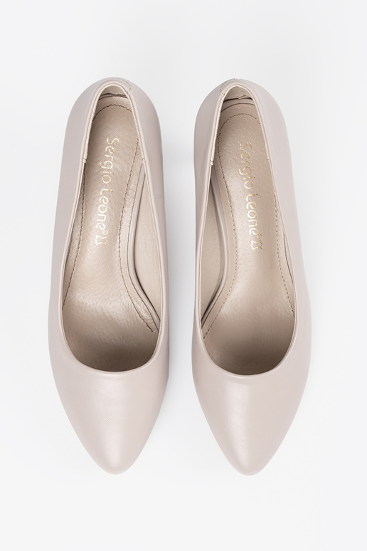 Escarpins gris, Sergio Leone