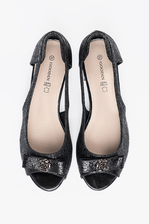 Mocassins avec fermetures et à bout...