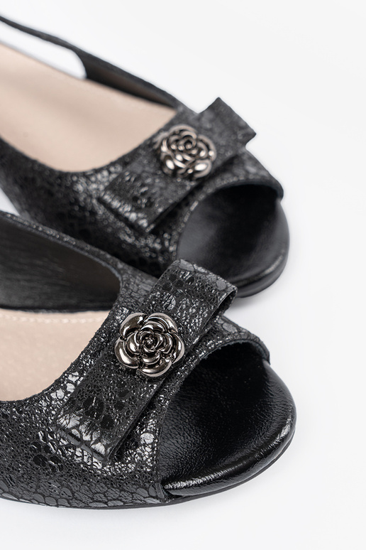 Mocassins avec fermetures et à bout...