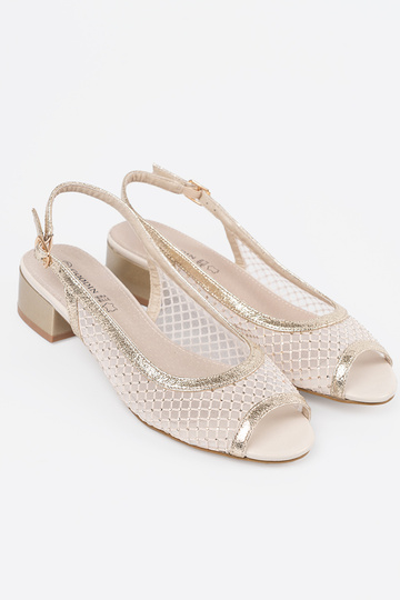 Sandales avec un filet... 2