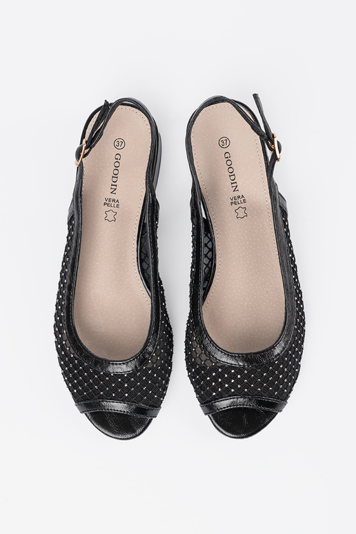 Sandales avec un filet décoratif...