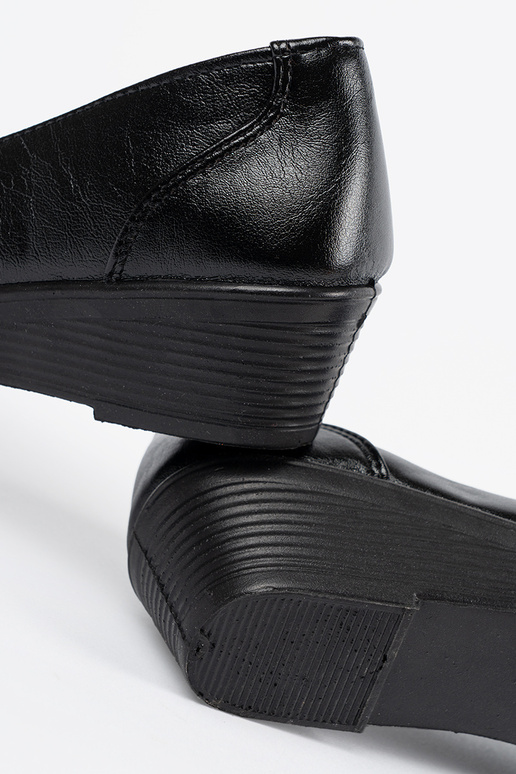 Bottines noires avec fermeture et ruban